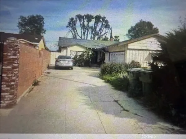 $775,000 | 7232 Zelzah Avenue, Reseda, CA 91335