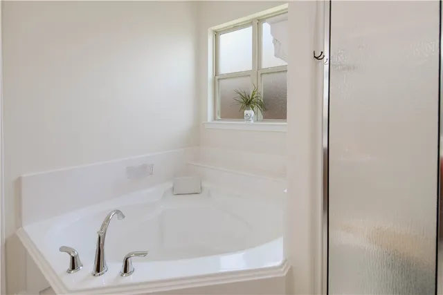 $2,400 | 1021 Dove Run Trail, College Station, TX 77845