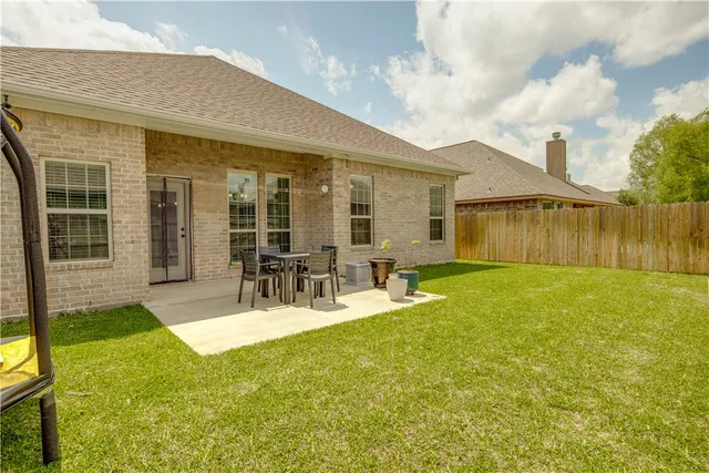 $2,400 | 1021 Dove Run Trail, College Station, TX 77845