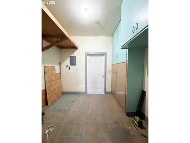 a view of a hallway with closet