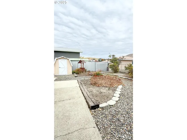 a picture of a very nice looking city