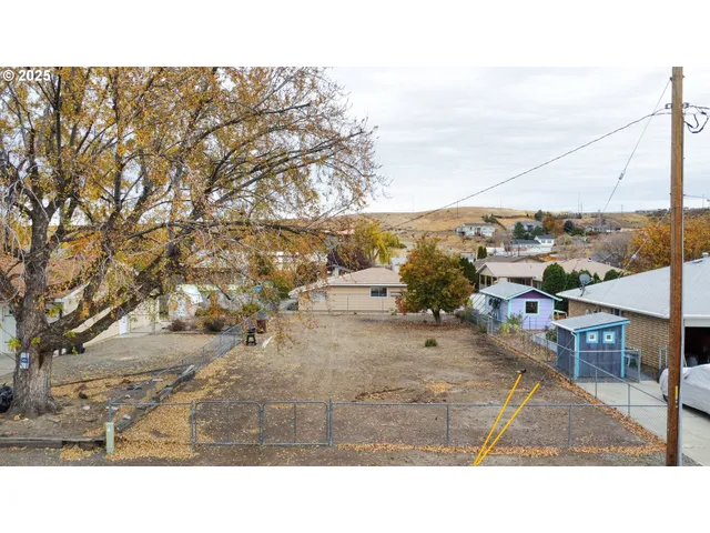 a black and white photo of a house