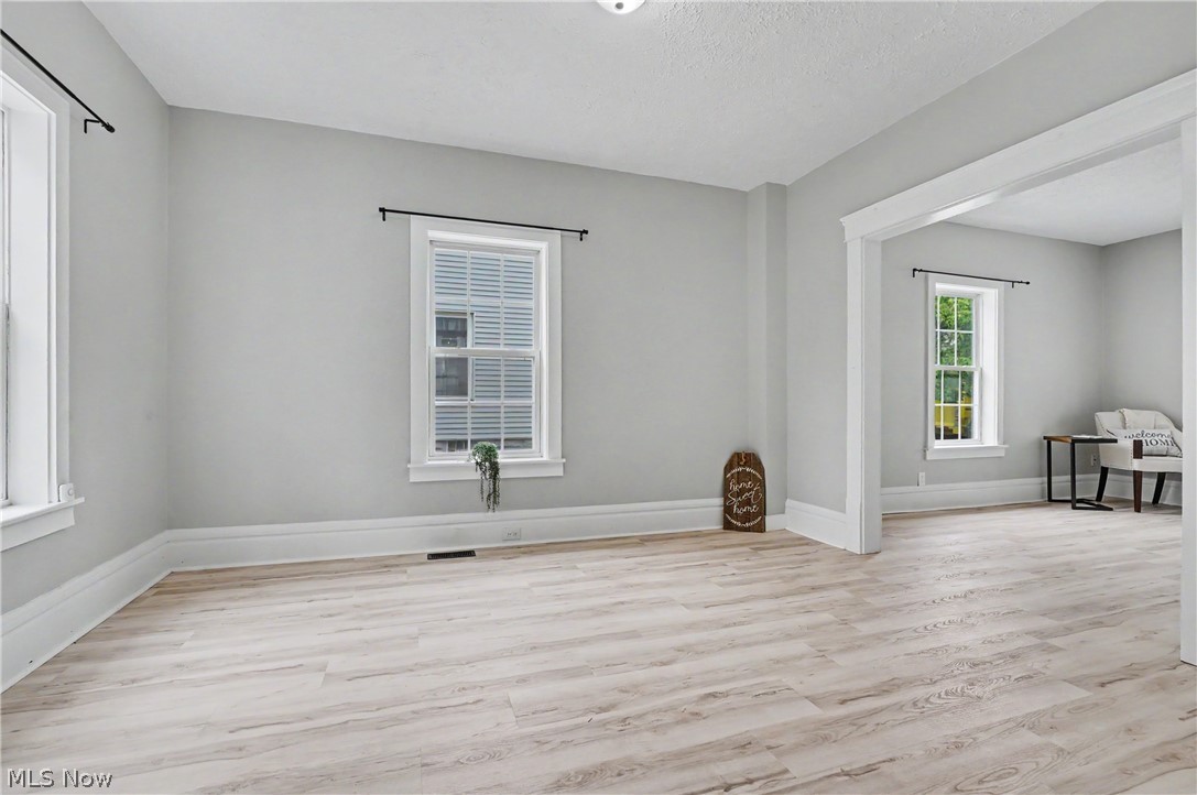 1010 Sawyer Avenue Akron, OH 44310 - Photo 10 of 29