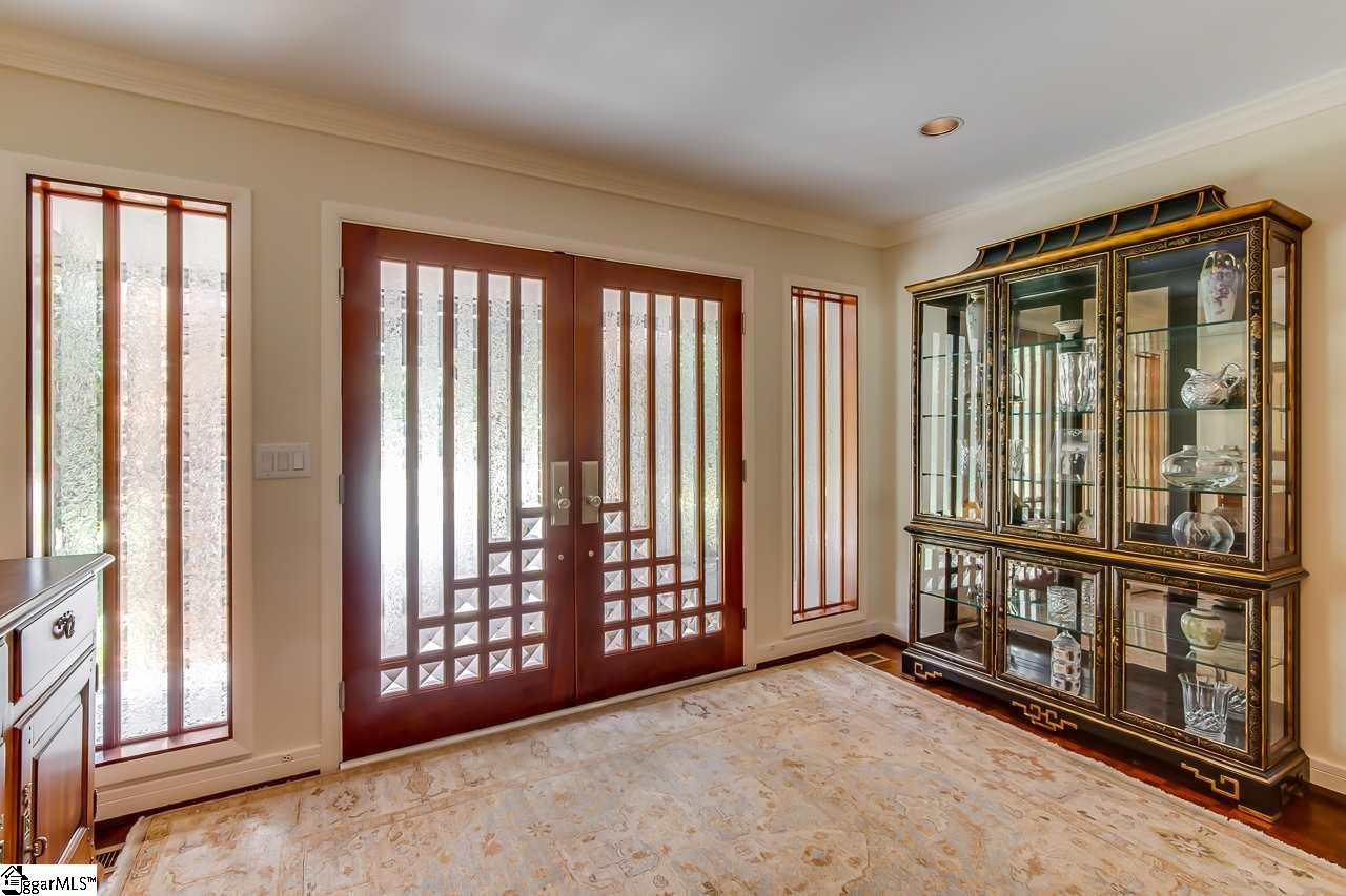 621 Pelham Road Greenville, SC 29615 - Photo 4 of 36