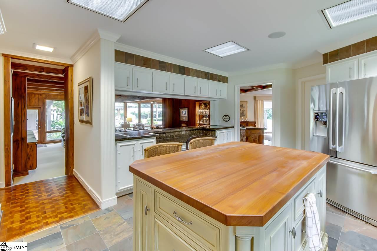 621 Pelham Road Greenville, SC 29615 - Photo 6 of 36
