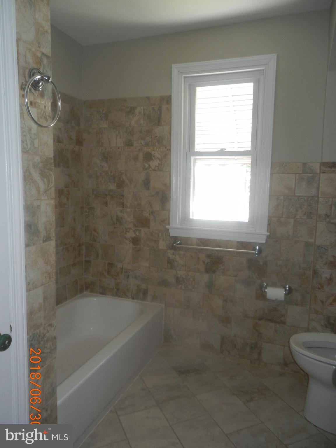 119 Wiltshire Road Baltimore, MD 21221 - Photo 13 of 23 Bath