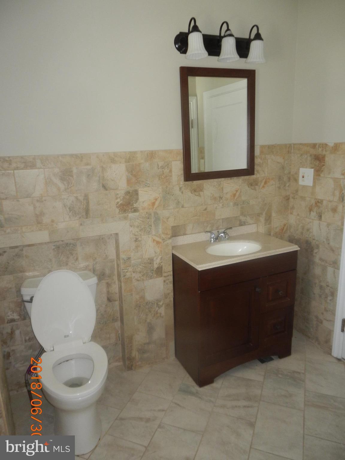 119 Wiltshire Road Baltimore, MD 21221 - Photo 15 of 23 Bath