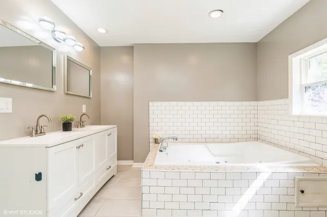 $253,000 | 35611 North Grove Avenue, Ingleside, IL 60041