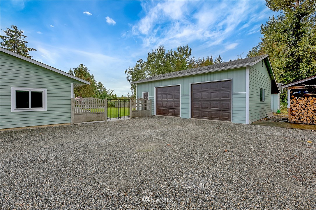 4955 Hannegan Road Bellingham, WA 98226 - Photo 2 of 25 Gallery Image 2