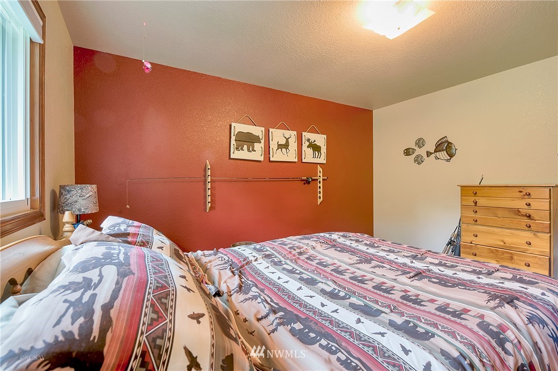 4955 Hannegan Road Bellingham, WA 98226 - Photo 17 of 25 Gallery Image 17