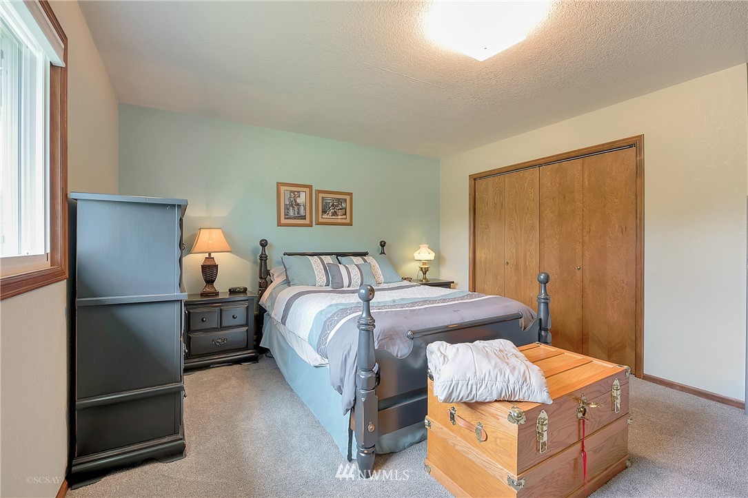 4955 Hannegan Road Bellingham, WA 98226 - Photo 19 of 25 Gallery Image 19
