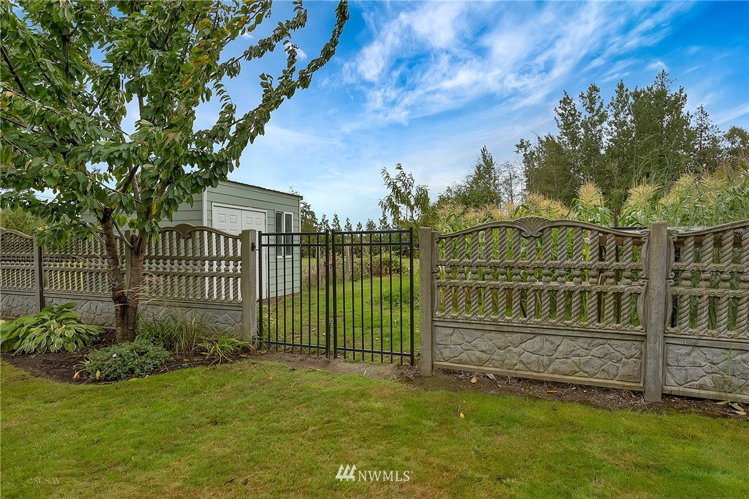4955 Hannegan Road Bellingham, WA 98226 - Photo 23 of 25 Gallery Image 23