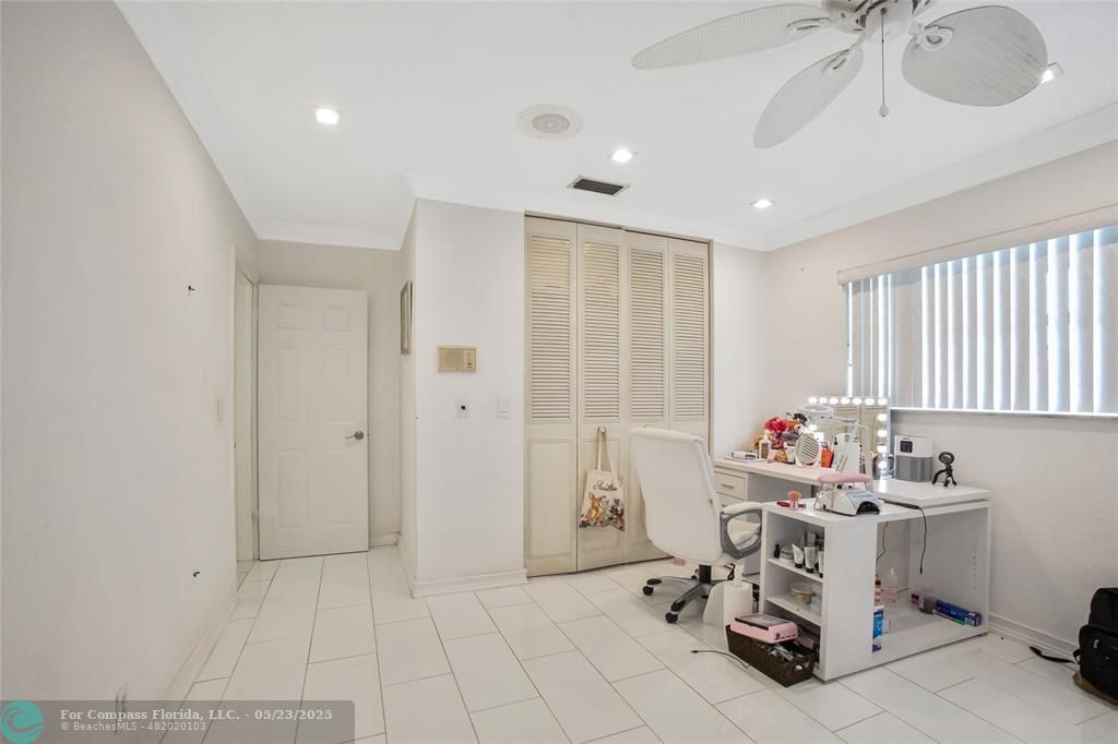 1311 Northeast 27th Way Pompano Beach, FL 33062 - Photo 22 of 58