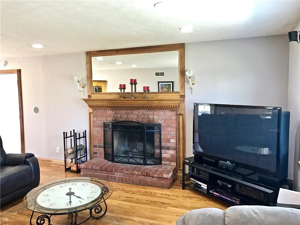 828 Lansdowne Road Indianapolis, IN 46234 - Photo 5 of 43 Gallery Image 5