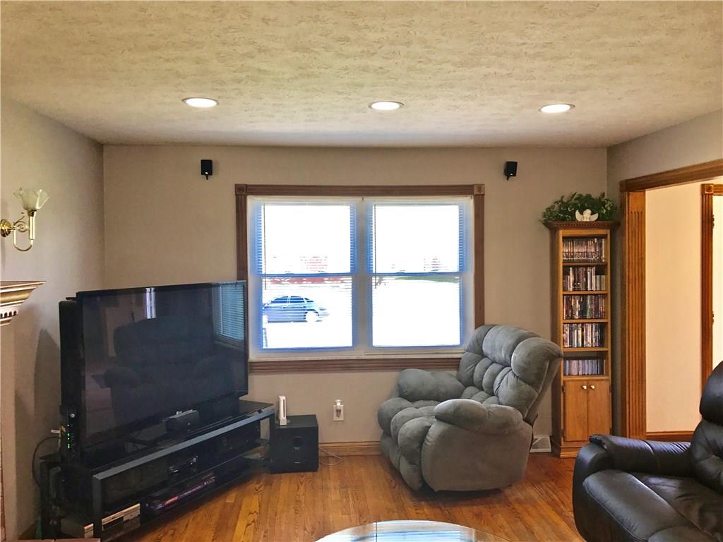828 Lansdowne Road Indianapolis, IN 46234 - Photo 6 of 43 Gallery Image 6