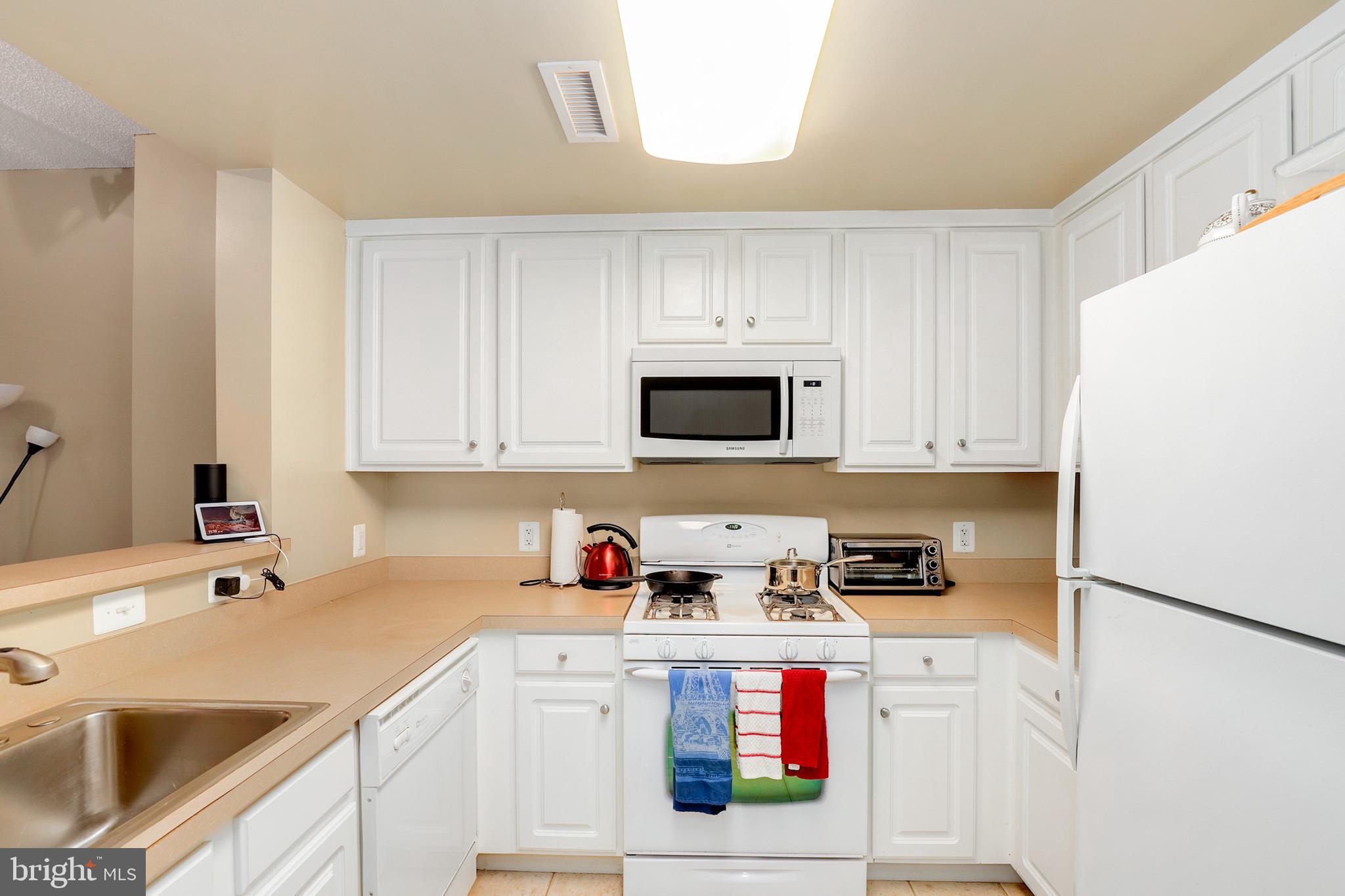 11710 Old Georgetown Road, Unit 120 Rockville, MD 20852 - Photo 4 of 19