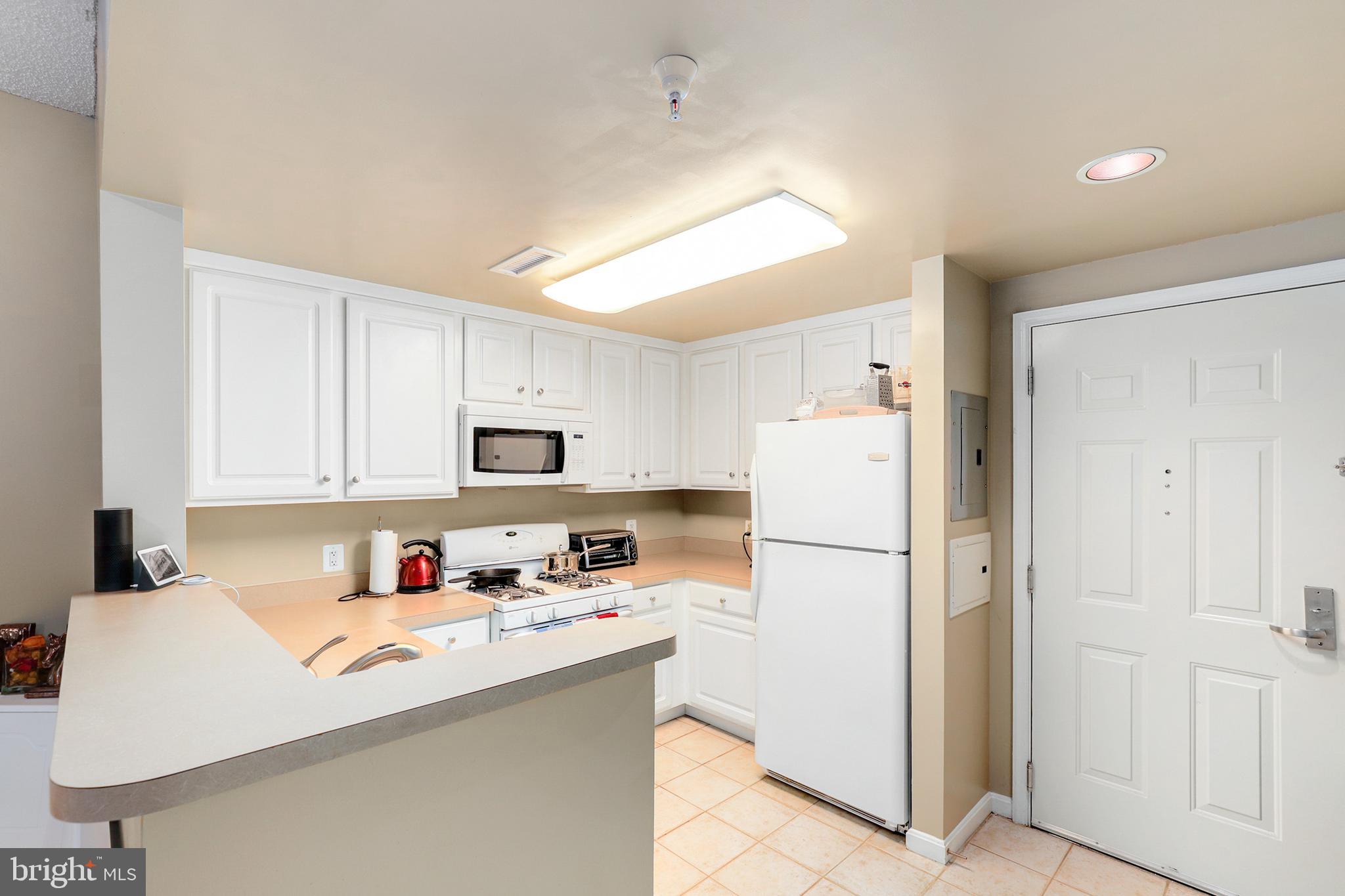 11710 Old Georgetown Road, Unit 120 Rockville, MD 20852 - Photo 5 of 19