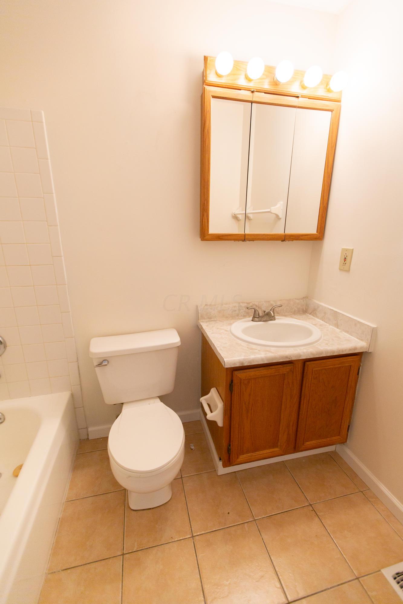 382 Old Ranch Court Galloway, OH 43119 - Photo 9 of 18 Gallery Image 9