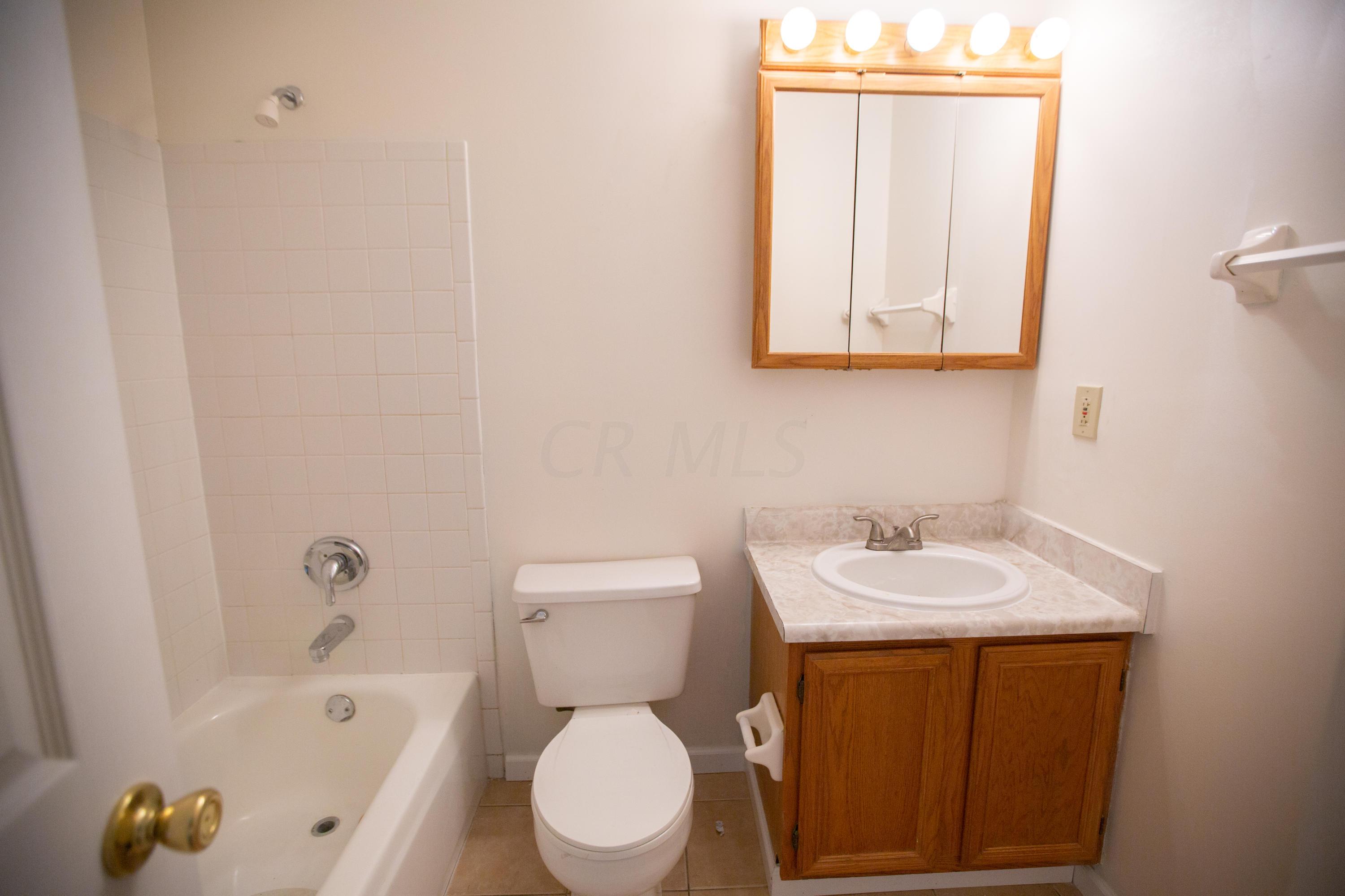 382 Old Ranch Court Galloway, OH 43119 - Photo 10 of 18 Gallery Image 10