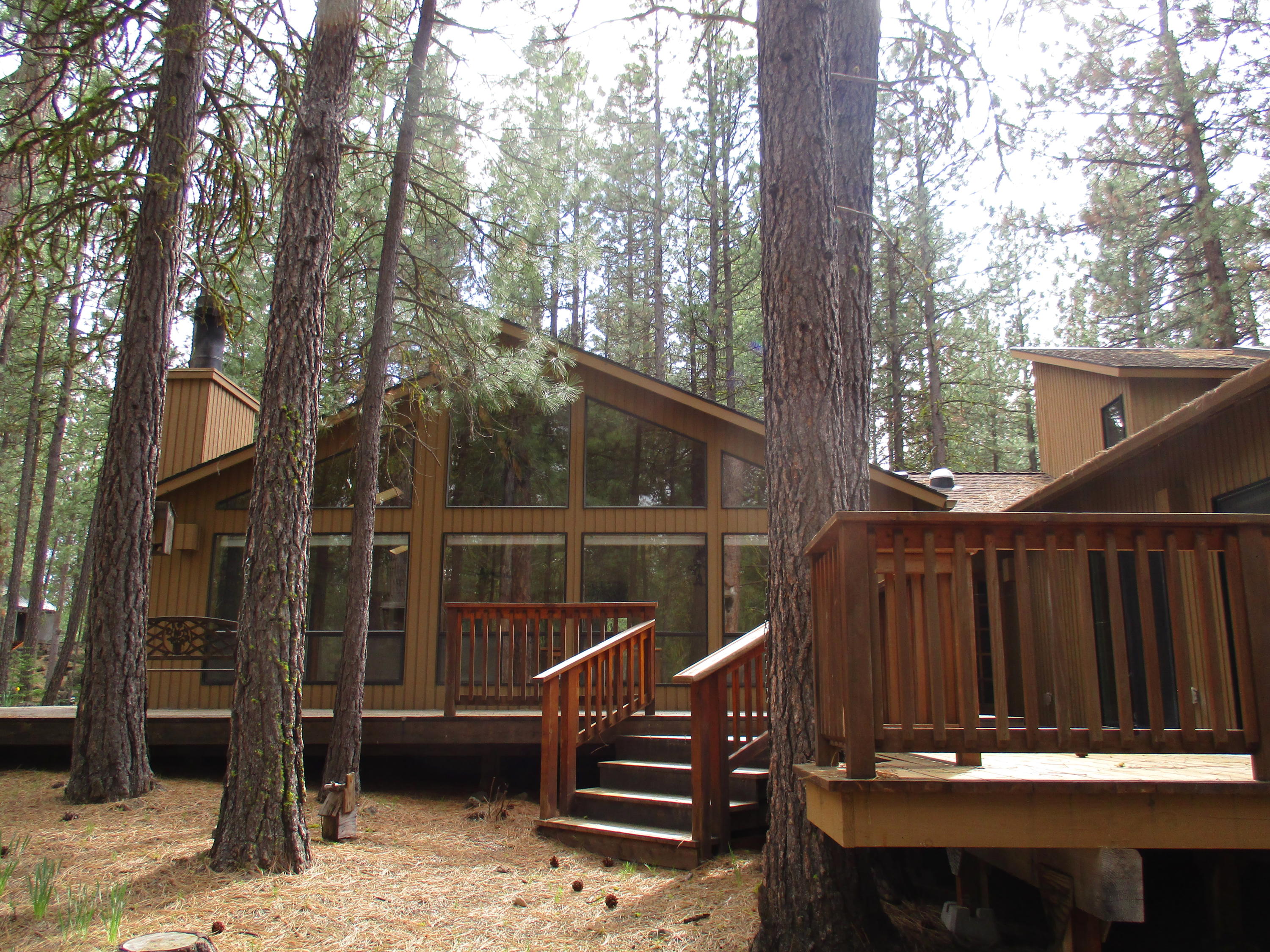 70782 Banberry Black Butte Ranch, OR 97759 - Photo 1 of 16 FRONT