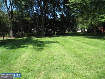 3413 Lewis Road Newtown Square, PA 19073 - Photo 3 of 9 Exterior Back