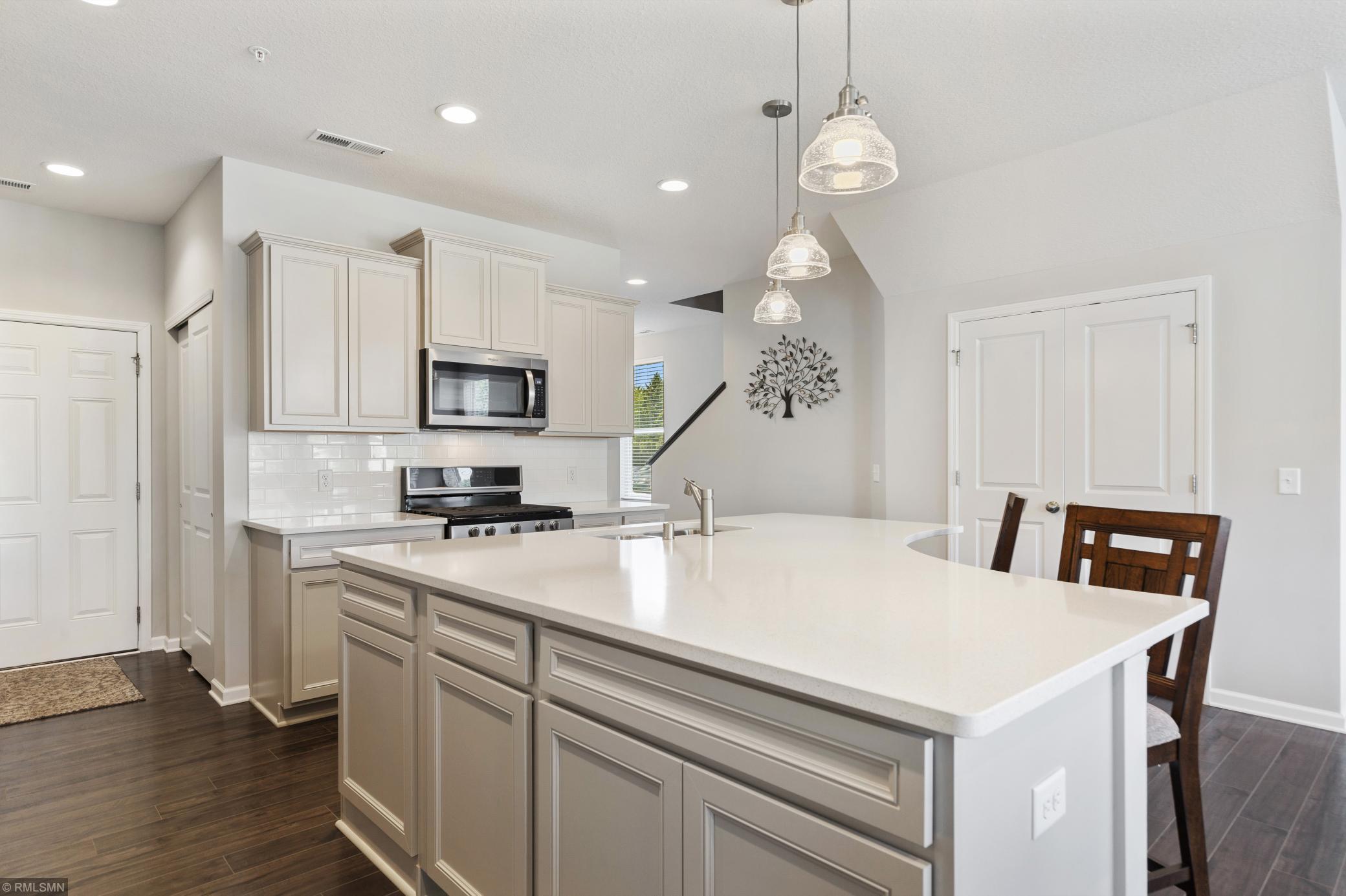 755 Stonegate Road Chanhassen, MN 55317 - Photo 8 of 19 Gallery Image 8