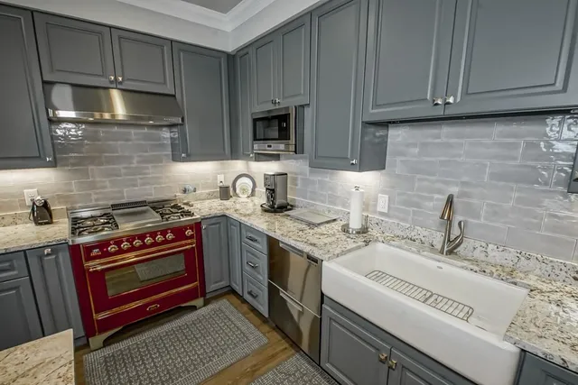 $1,350,000 | 232 Lake Marina Avenue, Unit 8A, New Orleans, LA 70124