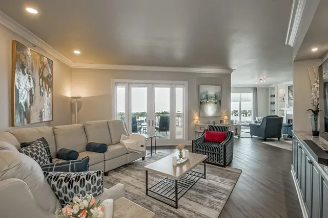 $1,350,000 | 232 Lake Marina Avenue, Unit 8A, New Orleans, LA 70124