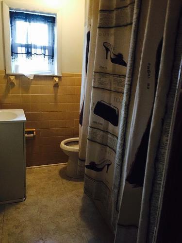 1033 South Clinton Avenue Trenton, NJ 08611 - Photo 4 of 5