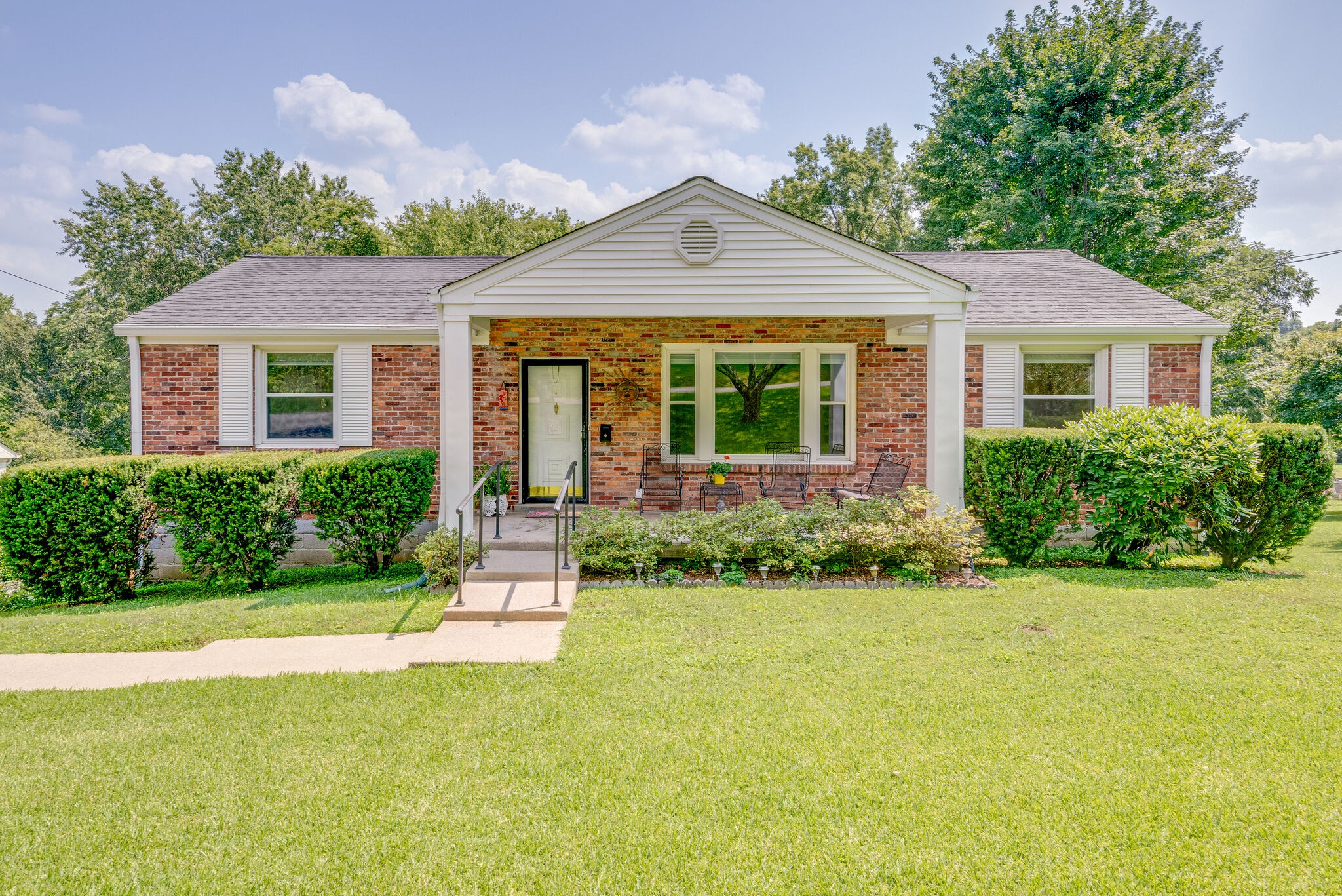 525 Crieve Road Nashville, TN 37220 - Photo 1 of 28 Gallery Image 1