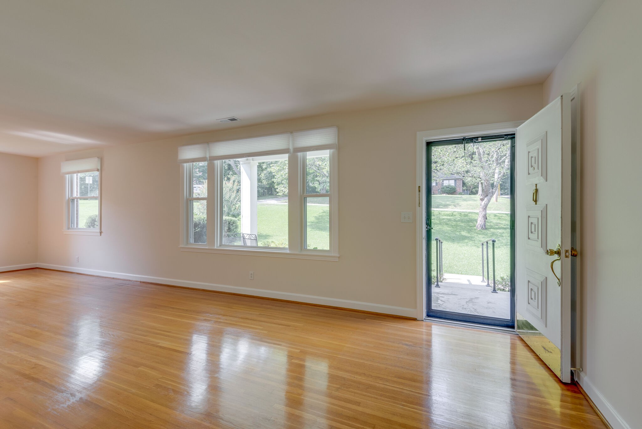 525 Crieve Road Nashville, TN 37220 - Photo 8 of 28 Gallery Image 8