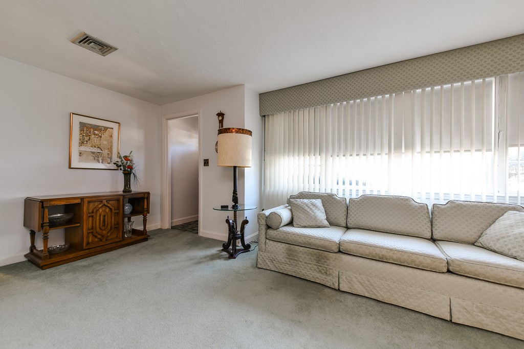 20 Westlake Road Natick, MA 01760 - Photo 5 of 19 Gallery Image 5