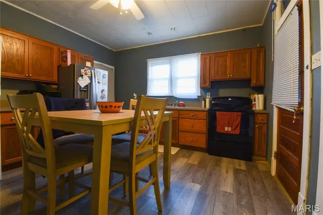 $99,900 | 619 East Main Street, Staunton, IL 62088