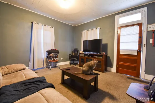 $99,900 | 619 East Main Street, Staunton, IL 62088