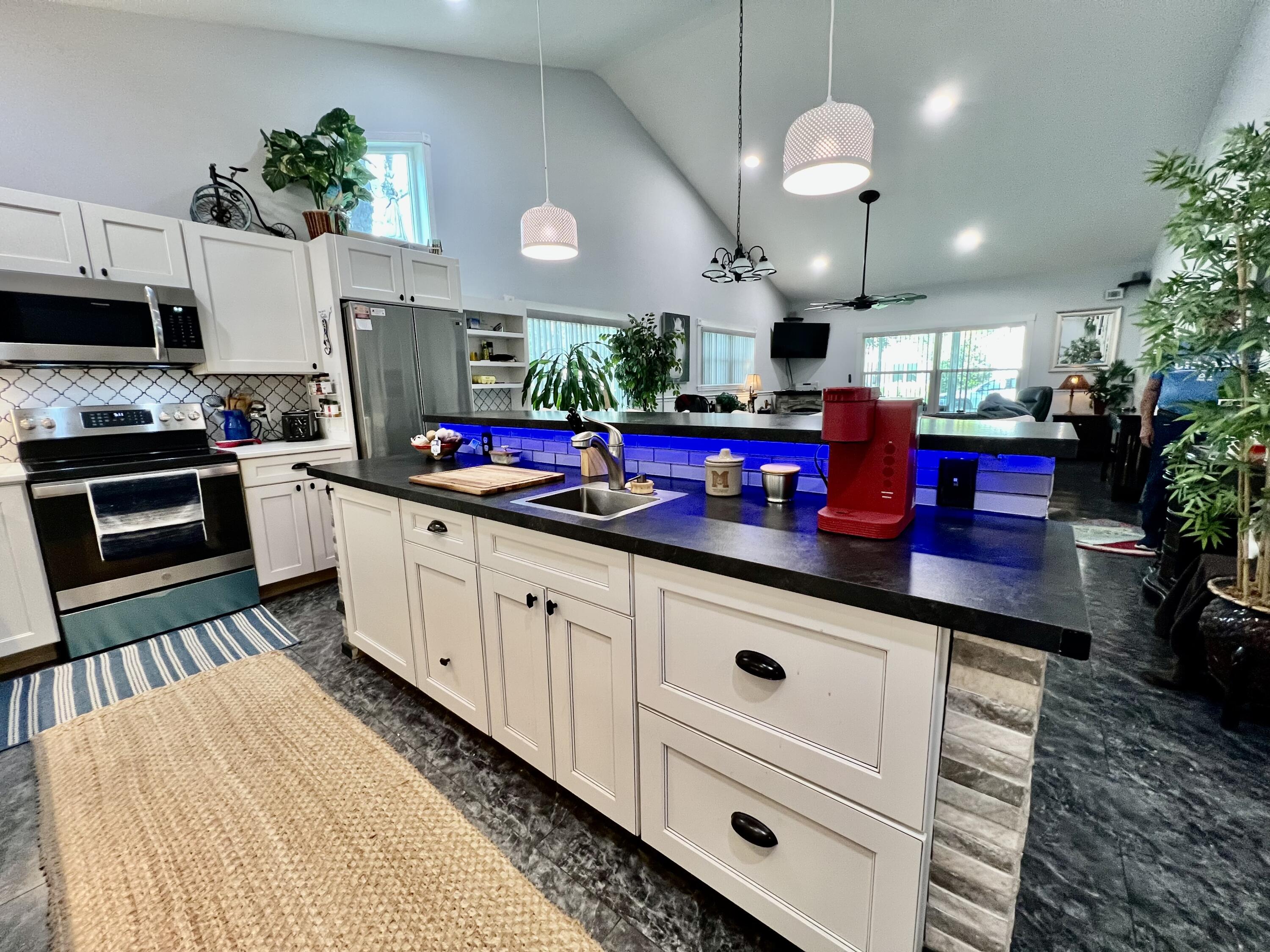 226 Marsh Landing North Freeport, FL 32439 - Photo 5 of 53 IMG_7034