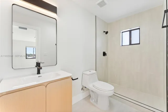 $3,200 | 1181 Northwest 66th Street, Unit 1181, Miami, FL 33150