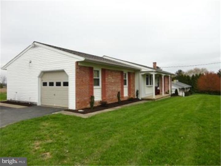 323 Walnuttown Road Fleetwood, PA 19522 - Photo 20 of 25 Exterior Side