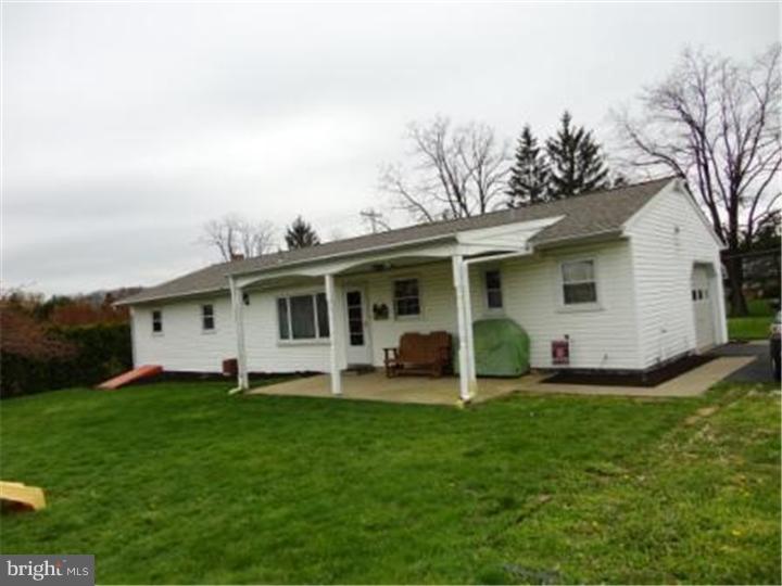 323 Walnuttown Road Fleetwood, PA 19522 - Photo 21 of 25 Exterior Back