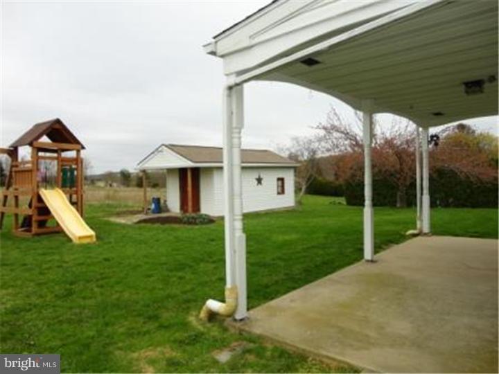 323 Walnuttown Road Fleetwood, PA 19522 - Photo 22 of 25 Patio