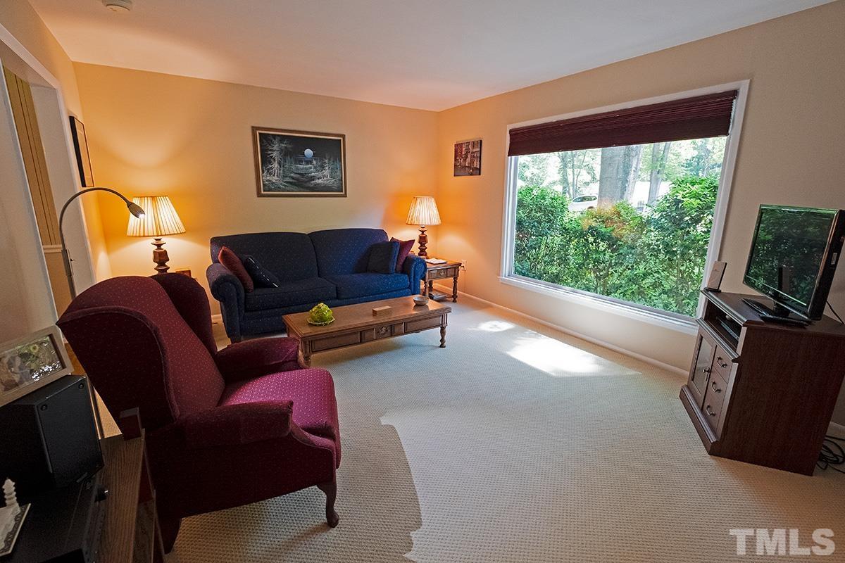 6023 Stratton Place Raleigh, NC 27609 - Photo 6 of 36 Gallery Image 6