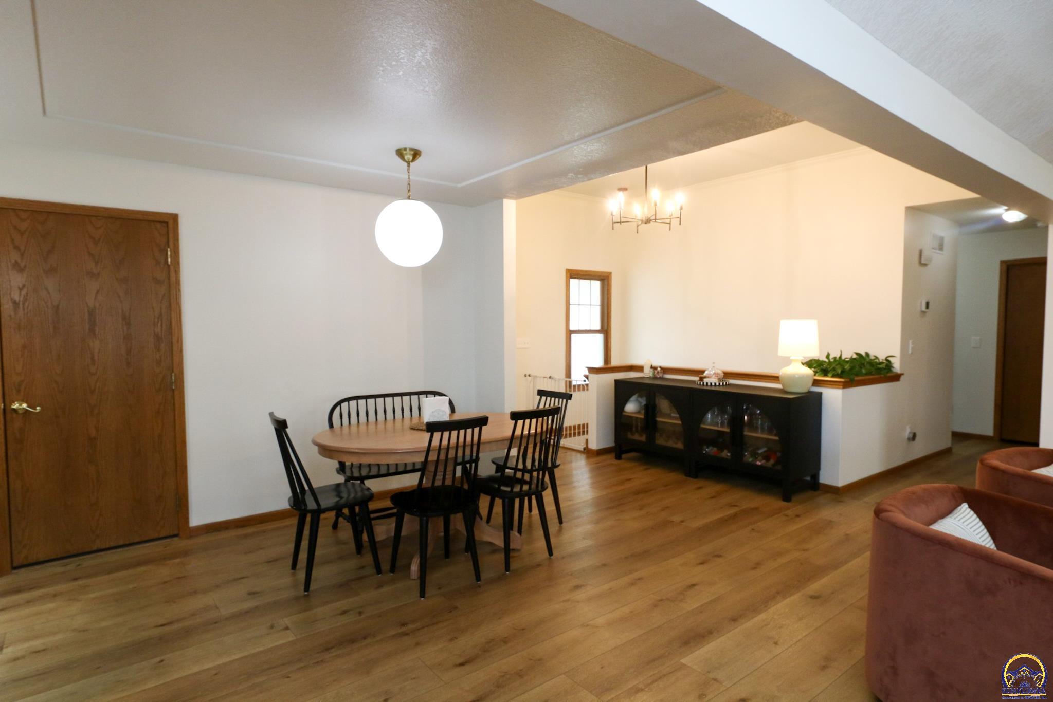 1920 Antler Ridge Emporia, KS 66801 - Photo 6 of 62