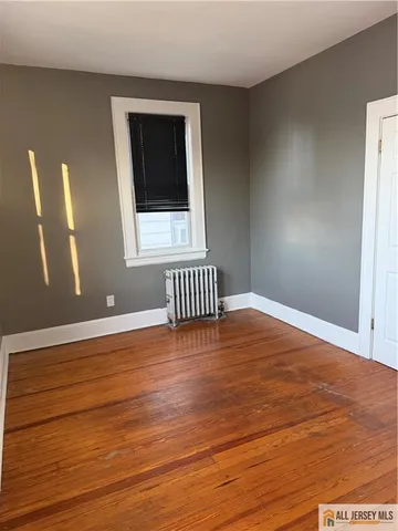 $2,300 | 185 Linden Avenue, Unit 2, Irvington, NJ 07111