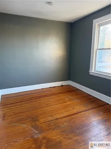 $2,300 | 185 Linden Avenue, Unit 2, Irvington, NJ 07111