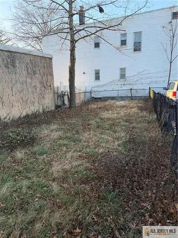 $2,300 | 185 Linden Avenue, Unit 2, Irvington, NJ 07111