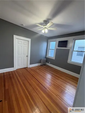 $2,275 | 185 Linden Avenue, Unit 2, Irvington, NJ 07111