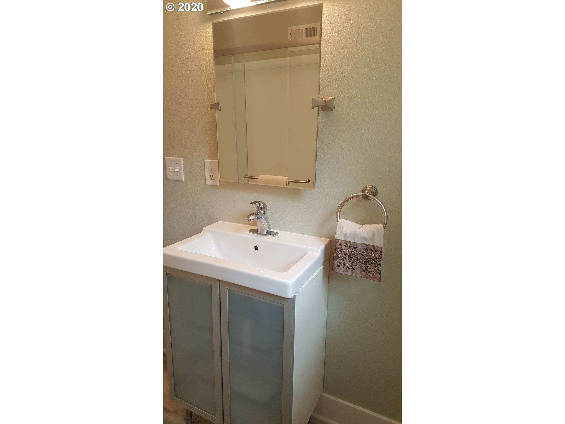 19043 South Central Point Road Oregon City, OR 97045 - Photo 14 of 27 Gallery Image 14