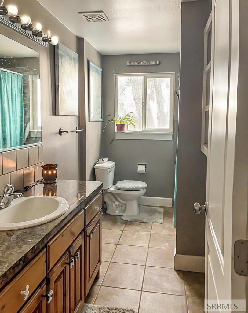 2483 Mars Street Idaho Falls, ID 83402 - Photo 11 of 39