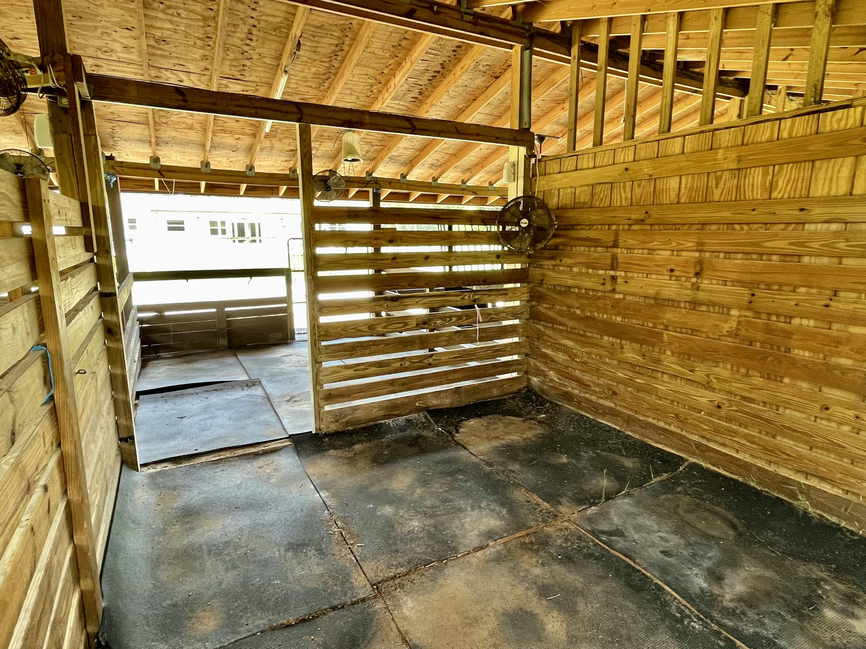 16605 115th Avenue North Jupiter, FL 33478 - Photo 44 of 54 a view of room with a door