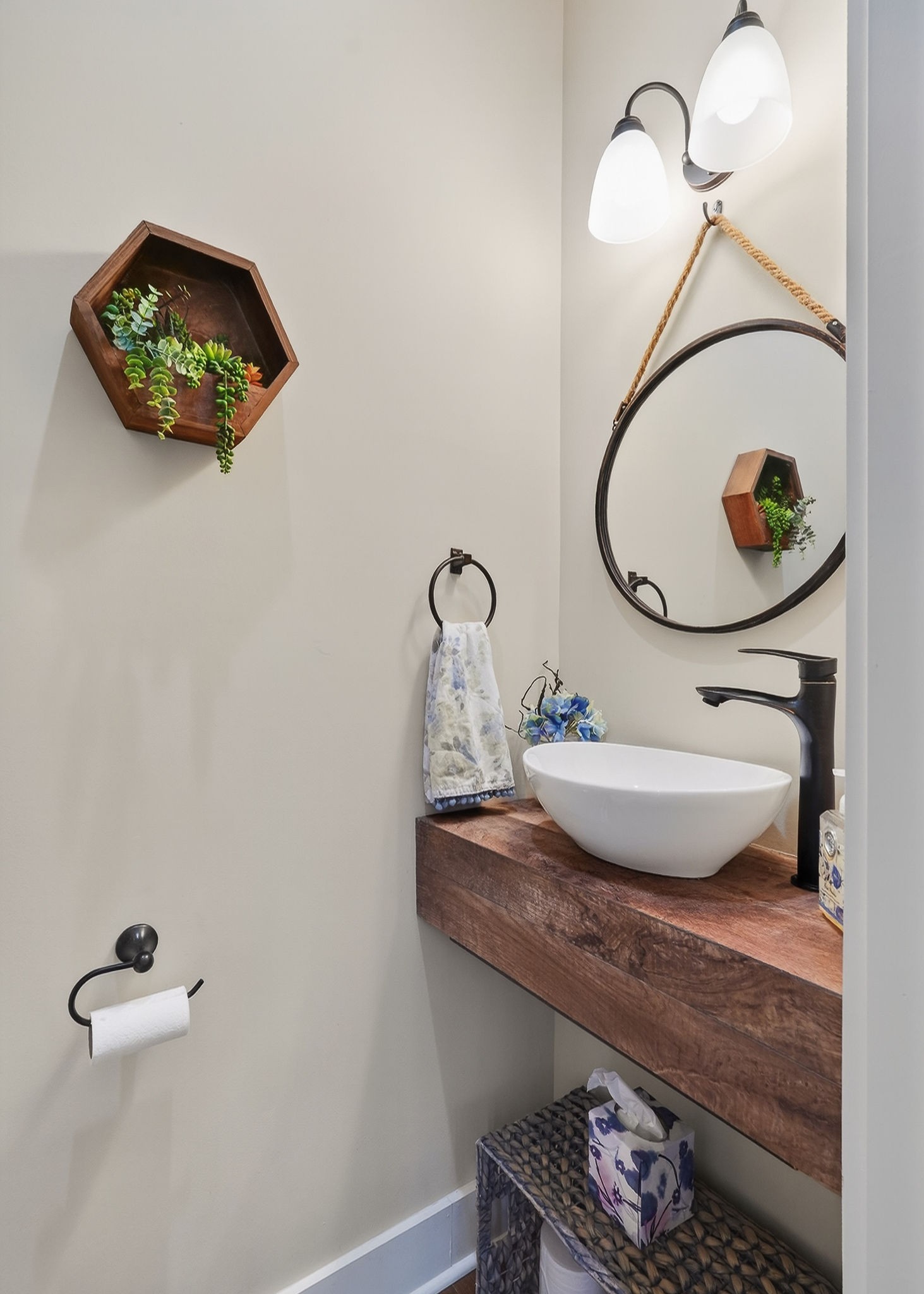 195 Coventry Way Smithville, TN 37166 - Photo 23 of 62 a bathroom with a toilet a sink and mirror
