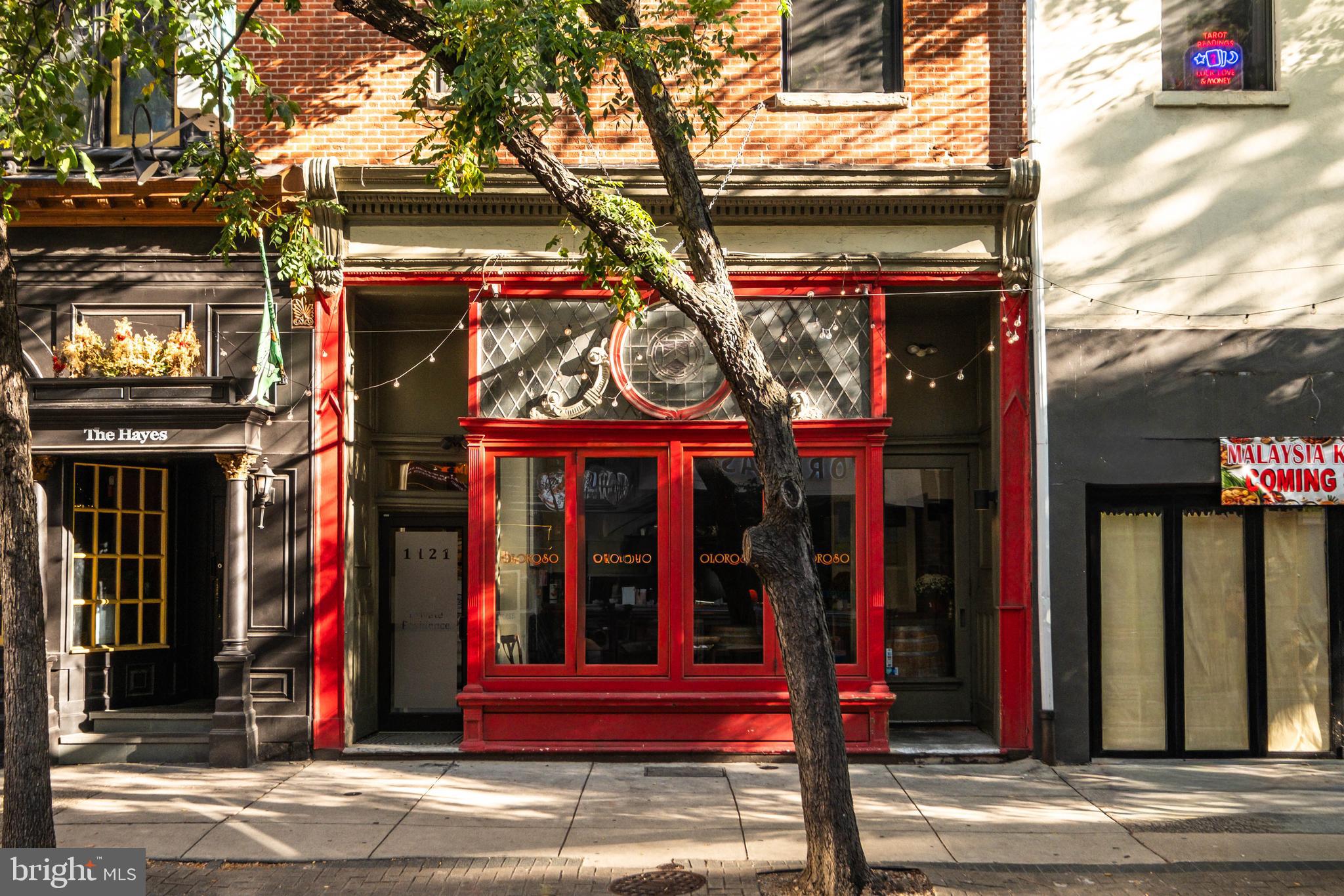 1121 Walnut Street Philadelphia, PA 19107 - Photo 3 of 38 a view of street with sitting area